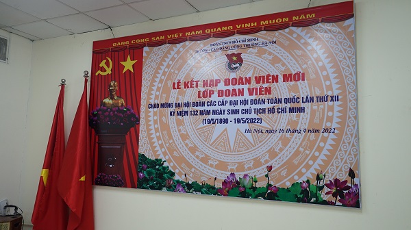 LONG TRỌNG TỔ CHỨC LỄ KẾT NẠP ĐOÀN VIÊN MỚI NĂM 2022