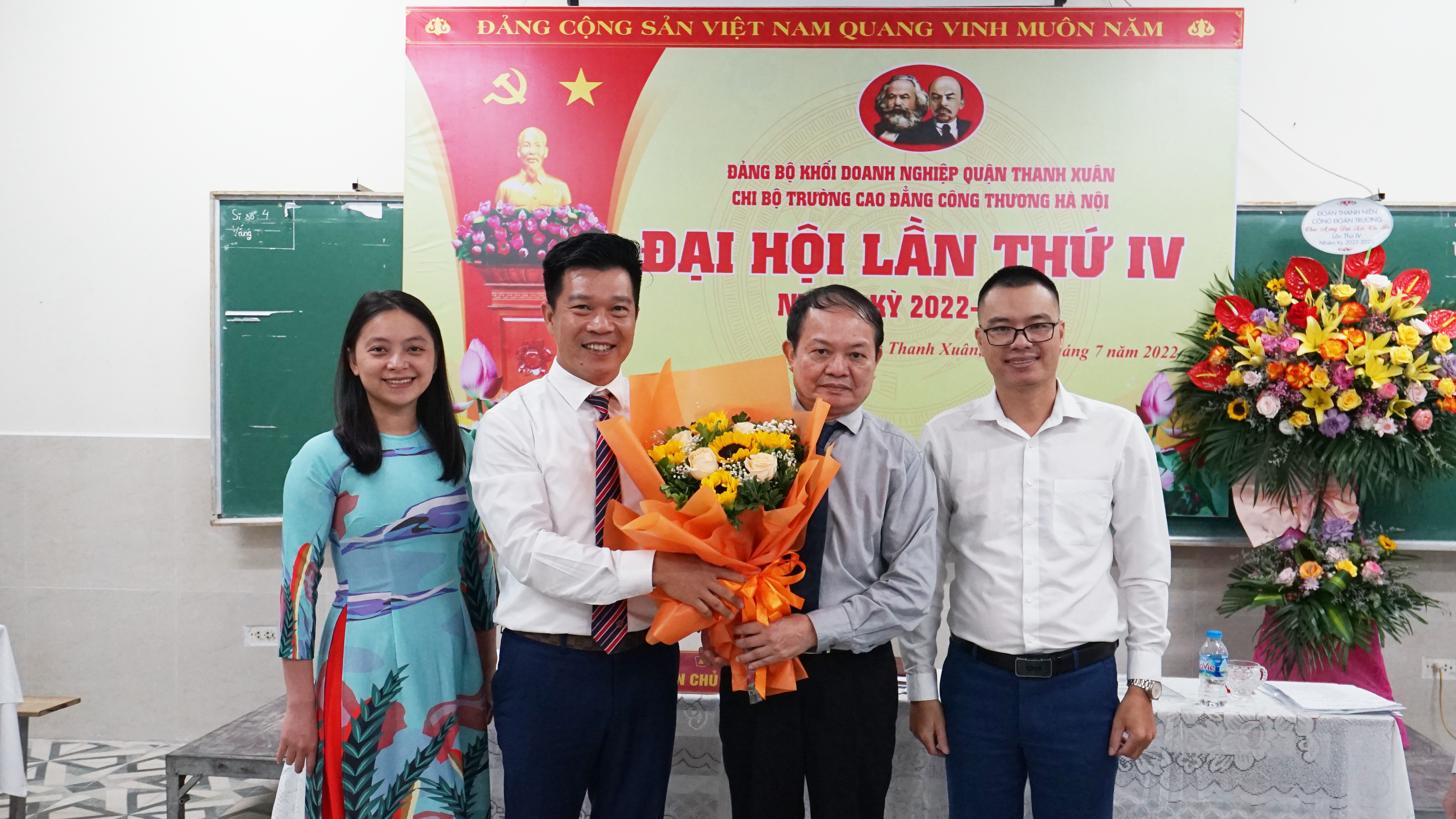 ĐẠI HỘI CHI BỘ NHIỆM KỲ 2022-2025 TRANG TRỌNG – NGHIÊM TÚC – ĐÚNG NGHI THỨC