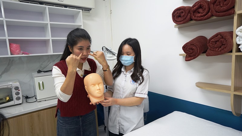 ẢNH THỰC HÀNH NGÀNH CHĂM SÓC SẮC ĐẸP