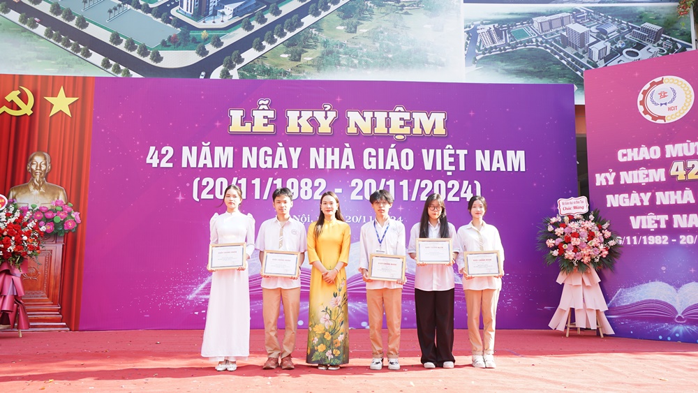 ẢNH MÍT TINH CHÀO MỪNG 42 NĂM NGÀY NHÀ GIÁO VIỆT NAM