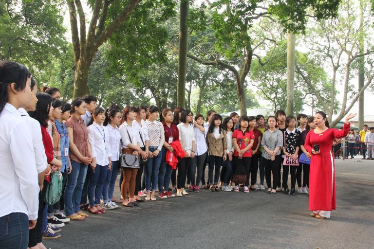 CÔNG KHAI CÁN BỘ QUẢN LÝ GIÁO VIÊN TỔ CHỨC GIẢNG DẠY NGÀNH NGHỀ: HƯỚNG DẪN DU LỊCH