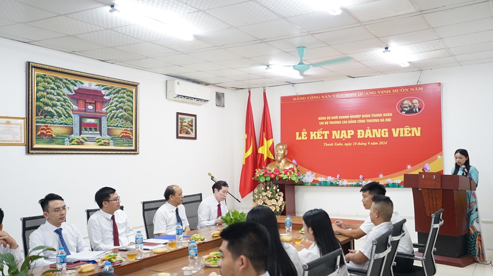 LỄ KẾT NẠP ĐẢNG VIÊN MỚI NĂM 2024