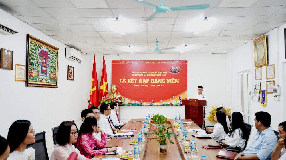 LỄ KẾT NẠP ĐẢNG VIÊN MỚI NĂM 2024