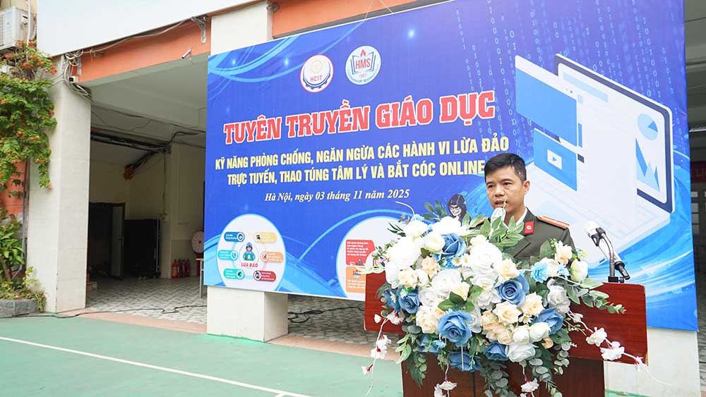 Hoạt động sinh hoạt dưới cờ tháng 11 năm 2025