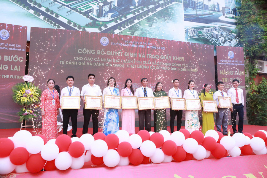 Lời nhắn nhủ ý nghĩa của thầy Hiệu trưởng tới người học ở Lễ khai giảng