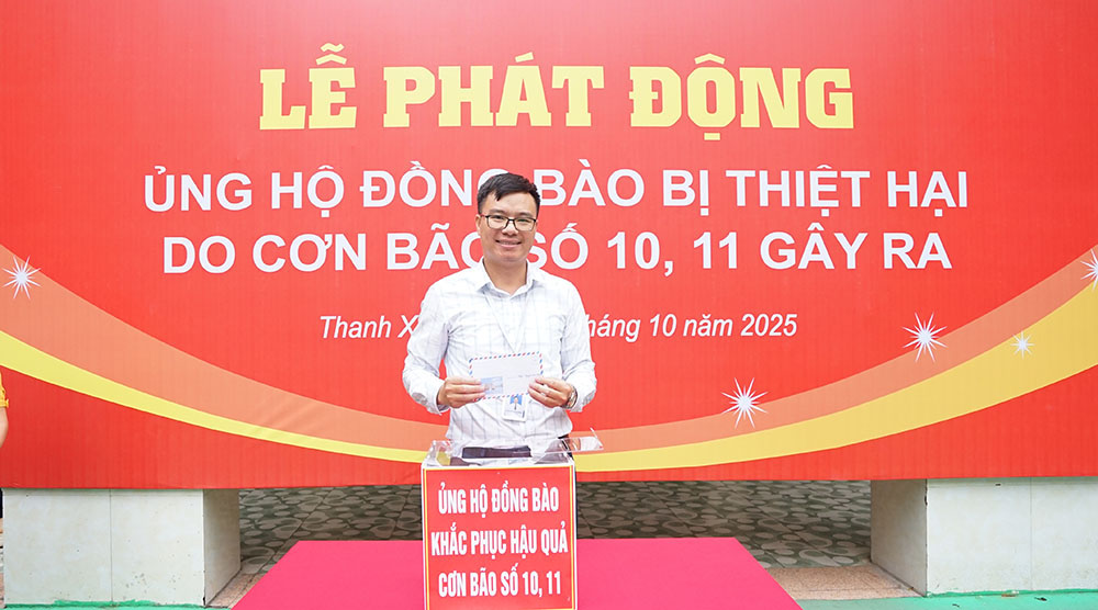 LỄ QUYÊN GÓP ỦNG HỘ ĐỒNG BÀO BỊ THIỆT HẠI DO CƠN BÃO SỐ 10 VÀ SỐ 11 GÂY RA