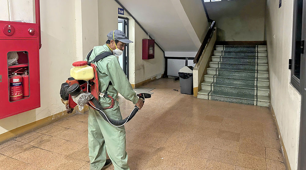 PHUN THUỐC DIỆT MUỖI ĐẢM BẢO AN TOÀN VÀ SỨC KHỎE CỘNG ĐỒNG