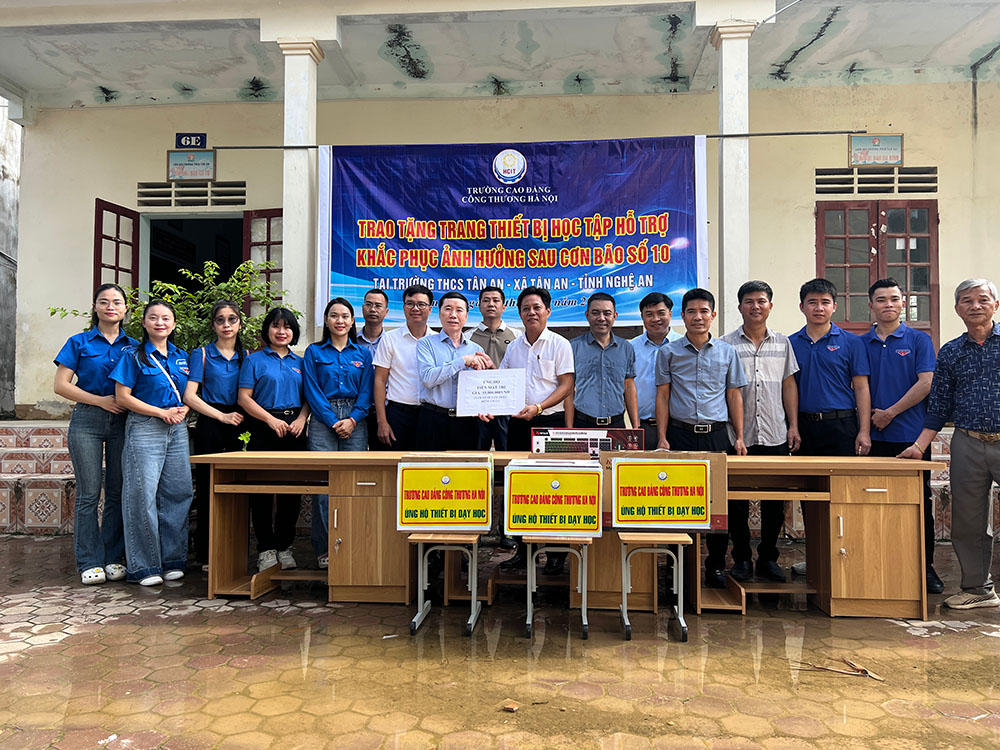 CHUNG TAY HƯỚNG VỀ MIỀN TRUNG – LAN TỎA YÊU THƯƠNG
