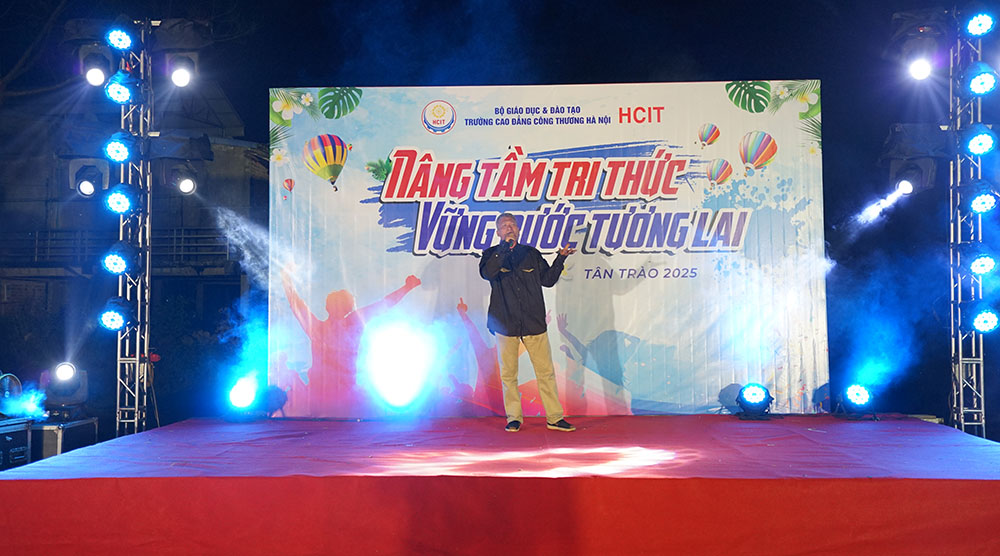 HOẠT ĐỘNG TRẢI NGHIỆM  GIÁO DỤC DI SẢN TRUYỀN THỐNG CÁCH MẠNG