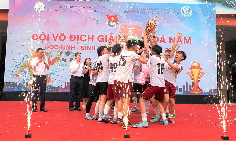 GIẢI BÓNG ĐÁ NAM HỌC SINH, SINH VIÊN  NĂM HỌC 2025–2026 THÀNH CÔNG TỐT ĐẸP