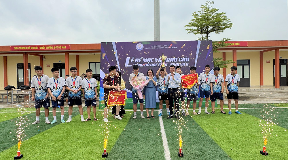 LỄ BẾ MẠC VÀ TRAO GIẢI BÓNG ĐÁ NAM