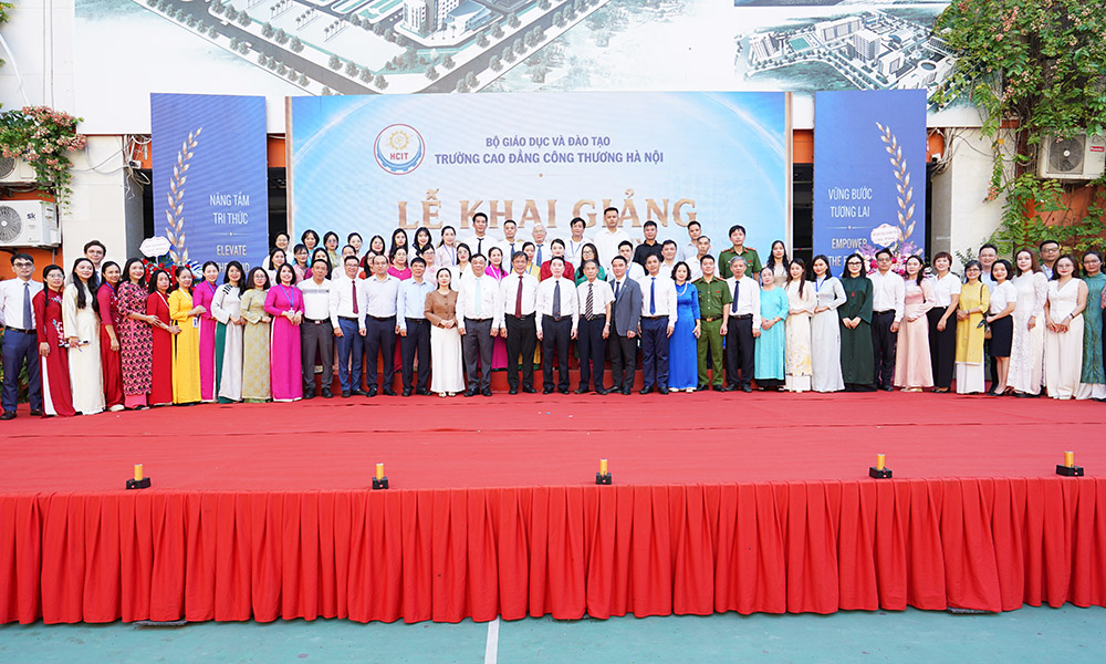LỄ KHAI GIẢNG KHÓA HỌC 2026 - 2029  TRANG TRỌNG – NGHIÊM TÚC – ĐÚNG NGHI THỨC   