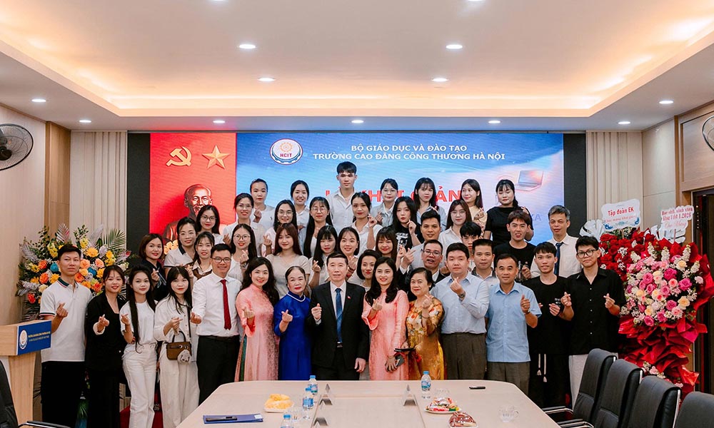 LỄ KHAI GIẢNG KHÓA HỌC 2026 – 2028  HÌNH THỨC ĐÀO TẠO TỪ XA