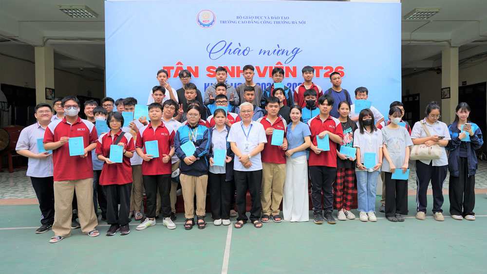 ĐÓN TIẾP HỌC SINH TẬP TRUNG NHẬP HỌC HÀO HỨNG – PHẤN KHỚI VÀ TỰ TIN