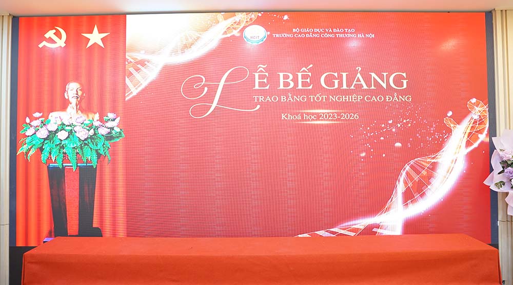 LỄ BẾ GIẢNG VÀ TRAO BẰNG TỐT NGHIỆP CAO ĐẲNG TRANG TRỌNG - NGHIÊM TÚC - ĐÚNG NGHI THỨC