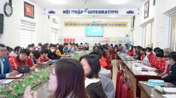 ẢNH TƯ VẤN HƯỚNG NGHIỆP CHO HỌC SINH TRƯỜNG THCS VĂN ĐIỂN