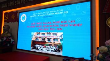 ẢNH TƯ VẤN HƯỚNG NGHIỆP CHO HỌC SINH TRƯỜNG THCS VĂN ĐIỂN