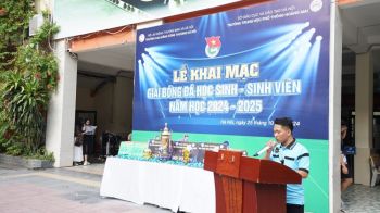 ẢNH KHAI MẠC GIẢI BÓNG ĐÁ NAM MINI HỌC SINH SINH VIÊN NĂM 2024