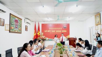 LỄ KẾT NẠP ĐẢNG VIÊN MỚI NĂM 2024