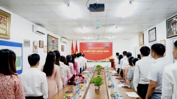 LỄ KẾT NẠP ĐẢNG VIÊN MỚI NĂM 2024