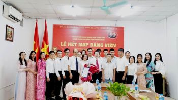 LỄ KẾT NẠP ĐẢNG VIÊN MỚI NĂM 2024