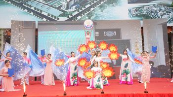 MÍT TINH KỶ NIỆM 43 NGÀY NHÀ GIÁO VIỆT NAM (20/11/1982 –20/11/2025)  