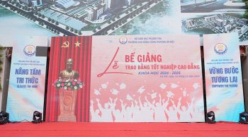 LỄ BẾ GIẢNG, TRAO BẰNG TỐT NGHIỆP CAO ĐẲNG VÀ CHÀO TÂN SINH VIÊN TRANG TRỌNG VÀ ĐẦY Ý NGHĨA