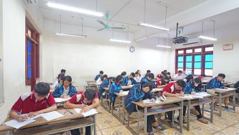 KIỂM TRA ĐỊNH KỲ GIỮA HỌC KỲ I NĂM HỌC 2025-2026 TRẬT TỰ - NGHIÊM TÚC VÀ ĐÚNG QUY CHẾ