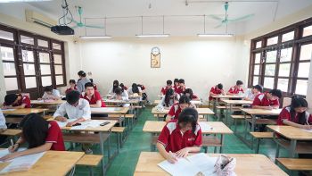 KIỂM TRA ĐỊNH KỲ GIỮA HỌC KỲ I NĂM HỌC 2025-2026 TRẬT TỰ - NGHIÊM TÚC VÀ ĐÚNG QUY CHẾ