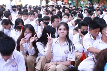 Lời nhắn nhủ ý nghĩa của thầy Hiệu trưởng tới người học ở Lễ khai giảng