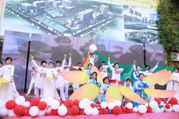 Lời nhắn nhủ ý nghĩa của thầy Hiệu trưởng tới người học ở Lễ khai giảng