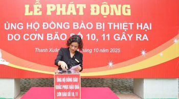 LỄ QUYÊN GÓP ỦNG HỘ ĐỒNG BÀO BỊ THIỆT HẠI DO CƠN BÃO SỐ 10 VÀ SỐ 11 GÂY RA