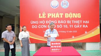 LỄ QUYÊN GÓP ỦNG HỘ ĐỒNG BÀO BỊ THIỆT HẠI DO CƠN BÃO SỐ 10 VÀ SỐ 11 GÂY RA