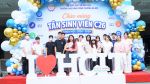 TƯNG BỪNG ĐÓN TIẾP SINH VIÊN  TẬP TRUNG NHẬP HỌC