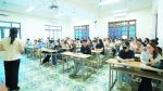 TƯNG BỪNG ĐÓN TIẾP SINH VIÊN  TẬP TRUNG NHẬP HỌC