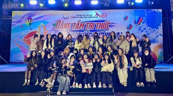 HOẠT ĐỘNG TRẢI NGHIỆM  GIÁO DỤC DI SẢN, HƯỚNG VỀ CỘI NGUỒN