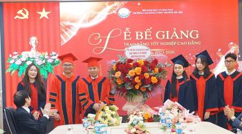 LỄ BẾ GIẢNG VÀ TRAO BẰNG TỐT NGHIỆP CAO ĐẲNG TRANG TRỌNG - NGHIÊM TÚC - ĐÚNG NGHI THỨC