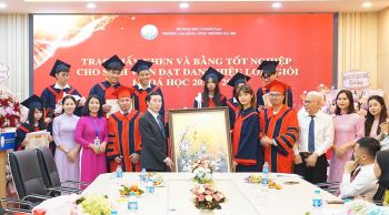 LỄ BẾ GIẢNG VÀ TRAO BẰNG TỐT NGHIỆP CAO ĐẲNG TRANG TRỌNG - NGHIÊM TÚC - ĐÚNG NGHI THỨC