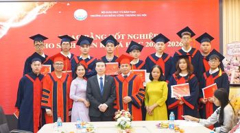 LỄ BẾ GIẢNG VÀ TRAO BẰNG TỐT NGHIỆP CAO ĐẲNG TRANG TRỌNG - NGHIÊM TÚC - ĐÚNG NGHI THỨC