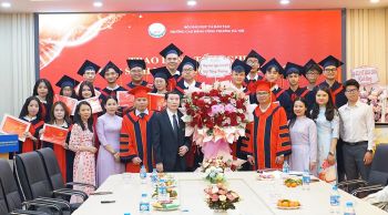 LỄ BẾ GIẢNG VÀ TRAO BẰNG TỐT NGHIỆP CAO ĐẲNG TRANG TRỌNG - NGHIÊM TÚC - ĐÚNG NGHI THỨC