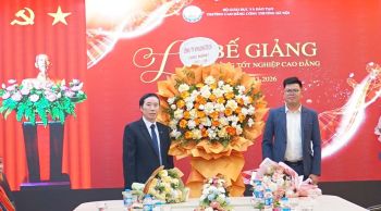 LỄ BẾ GIẢNG VÀ TRAO BẰNG TỐT NGHIỆP CAO ĐẲNG TRANG TRỌNG - NGHIÊM TÚC - ĐÚNG NGHI THỨC