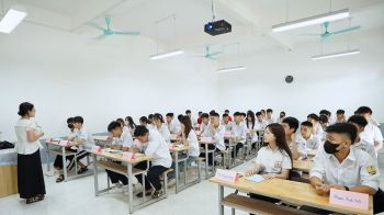 CHÀO ĐÓN TÂN HỌC SINH HỆ 02 VĂN BẰNG,  KHÓA HỌC 2026 – 2029 TẬP TRUNG, NHẬP HỌC