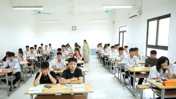 CHÀO ĐÓN TÂN HỌC SINH HỆ 02 VĂN BẰNG,  KHÓA HỌC 2026 – 2029 TẬP TRUNG, NHẬP HỌC